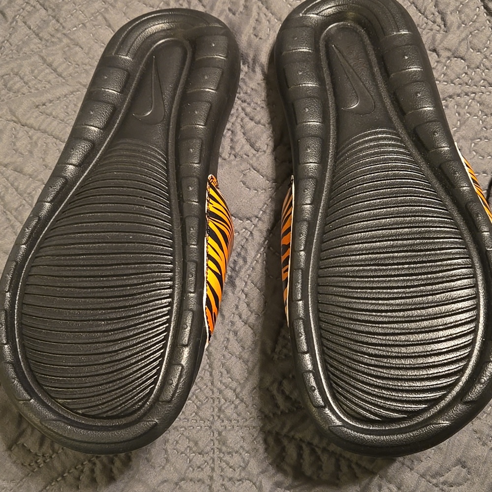 Nike Black and Orange Tiger Print Slides - Picture 2 of 3